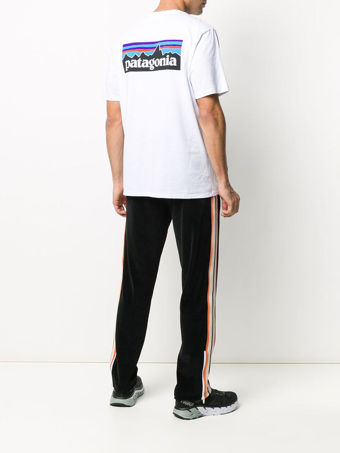 Patagonia Uomo T-shirt Bianco Logo sul Petto 2