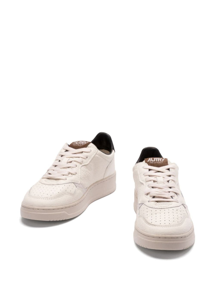 Autry Shoe White Black Men Medalist Low 2