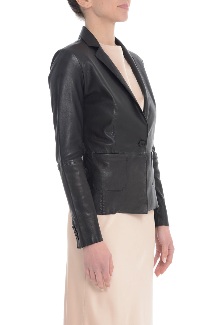 Bully Women's Black Jacket with Classic Lapels 2