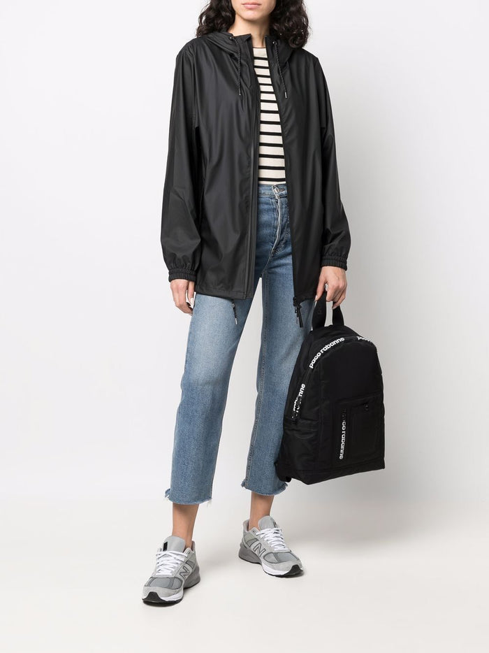 Schwarzer Unisex-Regenmantel mit Kapuze von Rains 4