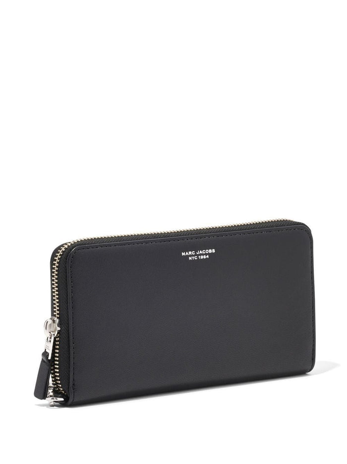 Marc Jacobs Wallet Black Woman 4